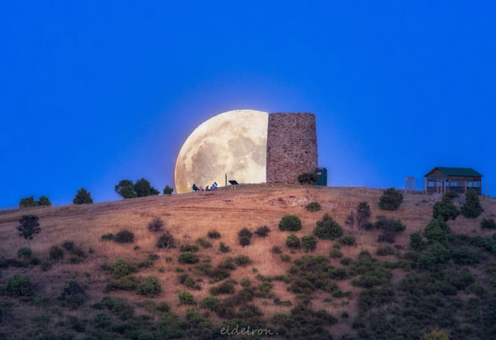 Luna grande de fondo