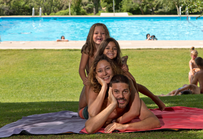 blog-camping-en-la-sierra-norte-de-madrid-piscina