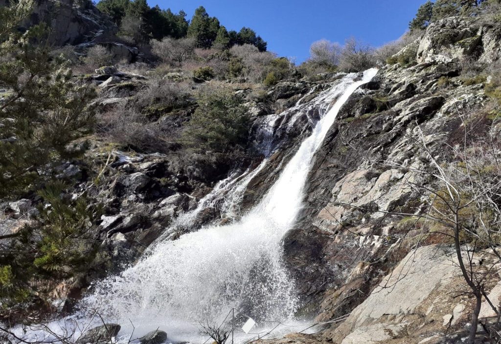 Cascada natural
