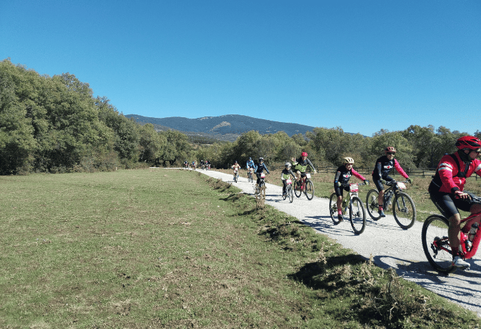 familia en bicicleta