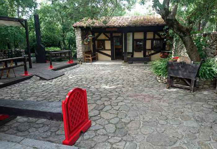 Recorrido accesible centro de visitantes el paular