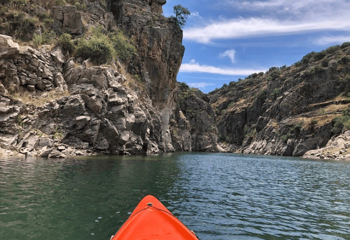 Actividades acuáticas 22 Kayak en lago