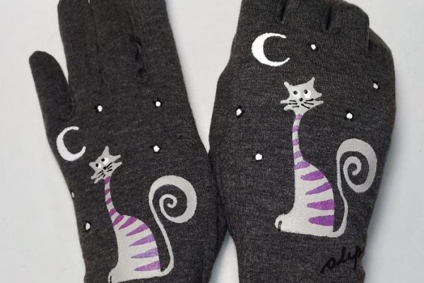 Guantes con un dibujo en comun