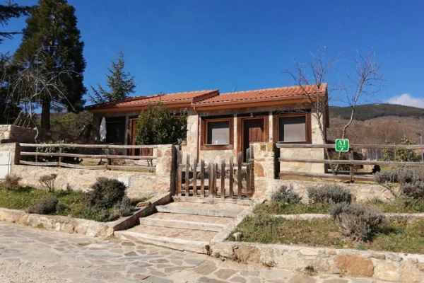 alojamientos-navarredonda-alojamientos-la-nava-exterior